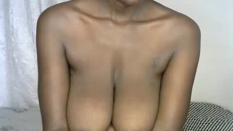 pettite_cora1 online show from December 15, 9:31 pm