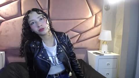 Moon  online show from October 18, 11:46 am