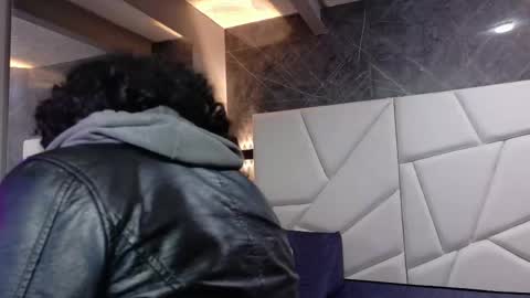 Moon  online show from November 30, 11:47 am