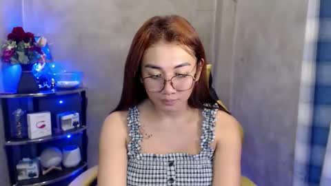 Pia online show from May 5, 1:14 pm