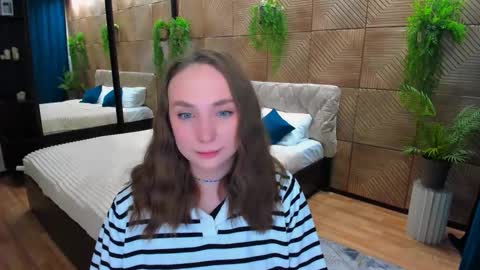 Emelie online show from February 7, 10:19 am