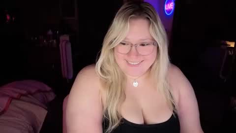 Piggy Rose online show from March 6, 2:06 am