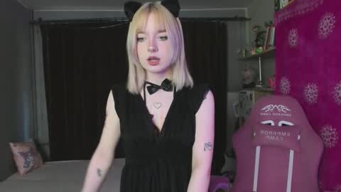 piginnya online show from September 28, 1:16 pm