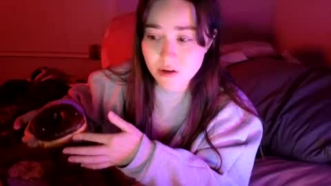 PilloGoddess online show from July 23, 7:27 am