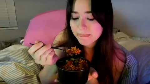 PilloGoddess online show from July 7, 4:48 am