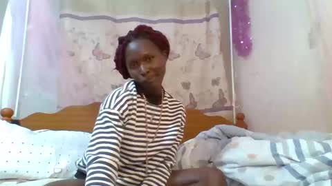 pinah1997 online show from April 19, 7:05 pm