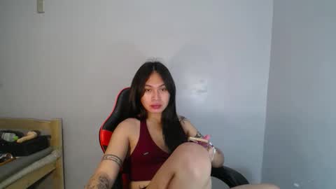 Jen online show from November 8, 8:25 pm