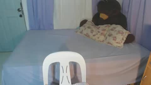 pinay_shawnx online show from April 21, 6:37 pm