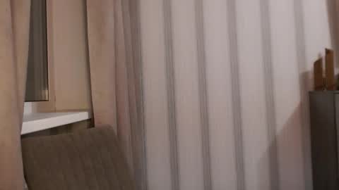       online show from November 2, 5:05 pm