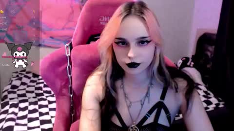 Nancy online show from October 27, 10:48 pm