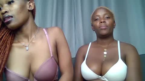 pinkyy online show from July 12, 2:45 am