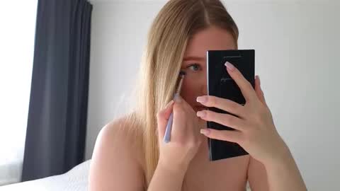   online show from September 26, 3:15 am