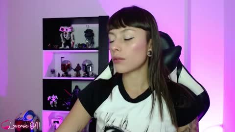 Emily online show from March 9, 11:14 pm