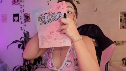 Sarah .. online show from April 2, 7:22 pm