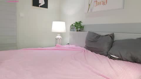 Pinky online show from February 26, 3:38 am