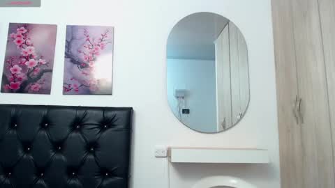 pinky_f00x online show from November 14, 8:20 pm