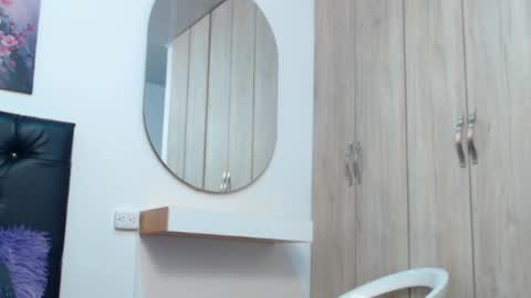 pinky_f00x online show from November 20, 8:54 pm