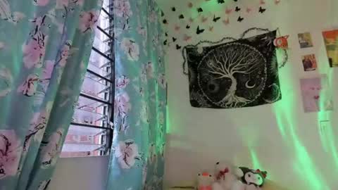 pinky_promiseex online show from June 23, 11:14 pm