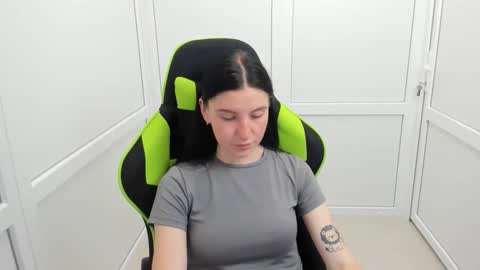 Piper online show from June 3, 2:33 pm