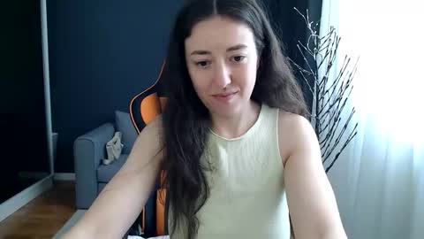 piscesgirl06 online show from March 12, 8:06 am