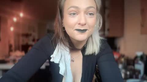 Pixie Six online show from December 2, 10:39 am