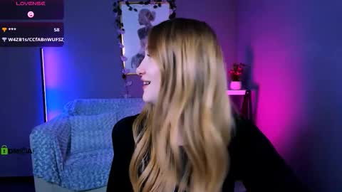 Sophie online show from October 6, 9:52 pm