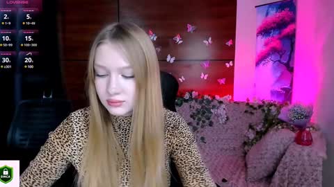 Sophie online show from February 2, 10:13 am