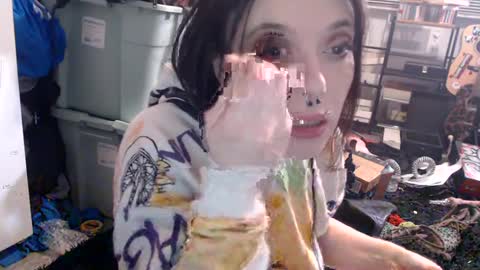 pleasantdinosaurus7537 online show from October 3, 3:44 am