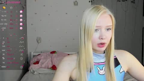 Mary online show from October 16, 8:39 am