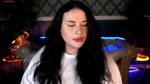 Polly online show from April 4, 6:29 pm