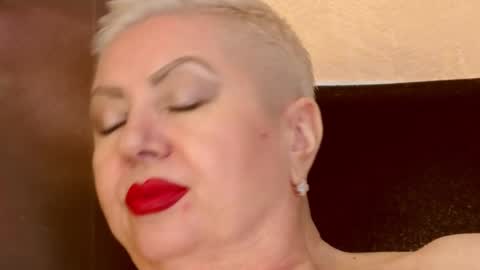 LADY POSH online show from October 7, 9:19 pm