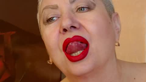 LADY POSH online show from October 14, 9:06 pm