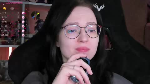 Robyn online show from March 27, 11:55 am