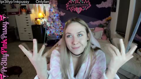 Evangeline Eva Darling online show from December 10, 11:40 pm