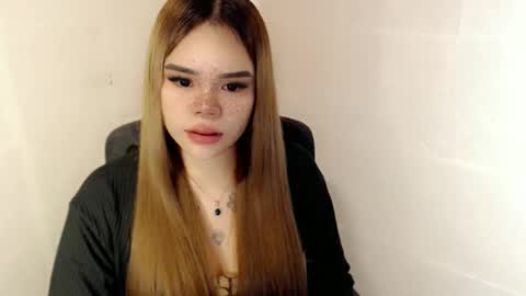 MAXXINE online show from March 21, 10:42 am