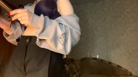 Hana online show from April 16, 8:08 pm