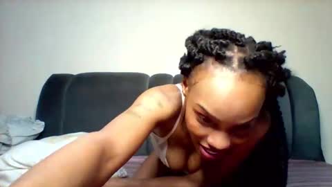 pretty253 online show from October 29, 6:43 pm