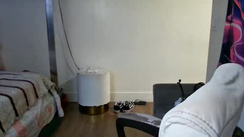 Yasmine pretty online show from November 30, 12:37 am