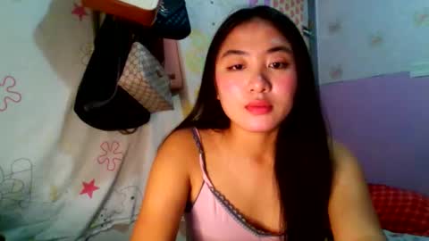 pretty_am online show from December 15, 10:42 am