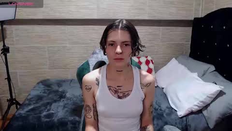 pretty_cristal22 online show from February 26, 10:32 pm