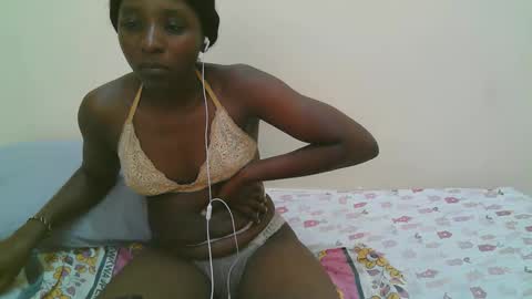 pretty online show from February 6, 11:46 am