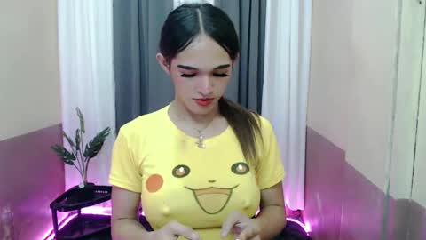 pretty_lady_kitty online show from April 1, 1:41 pm
