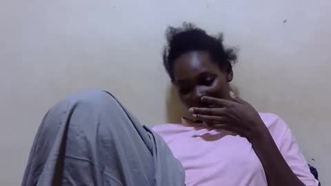 pretty_leila1 online show from April 1, 8:59 am