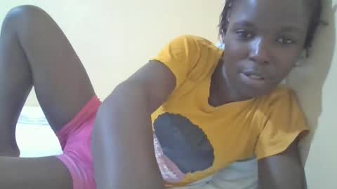 pretty_petite_ebony online show from March 6, 10:15 pm