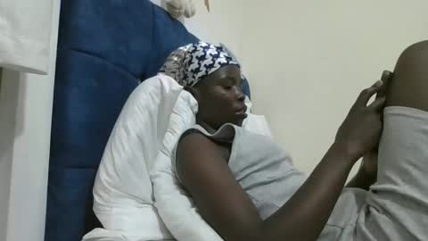 pretty_petite_ebony online show from November 27, 6:33 pm