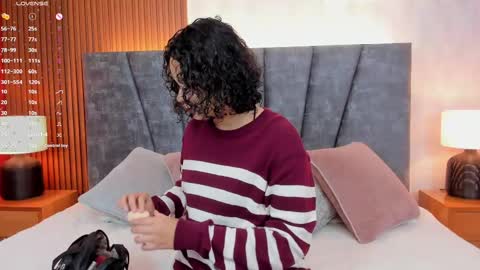 Daisy Flower online show from February 18, 1:32 am