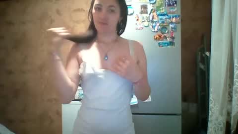 Bella online show from July 17, 9:51 pm