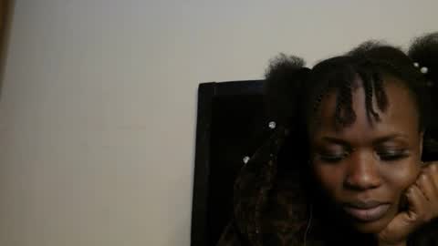 Vee online show from November 27, 7:28 pm