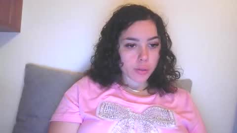 prettyjulliette online show from December 19, 12:41 pm