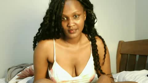 prettykeilaa online show from July 15, 4:33 pm